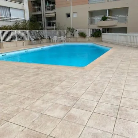 F2 Climatise A Golfe -Juan En Front De Mer Et Piscine Vallauris Extérieur photo